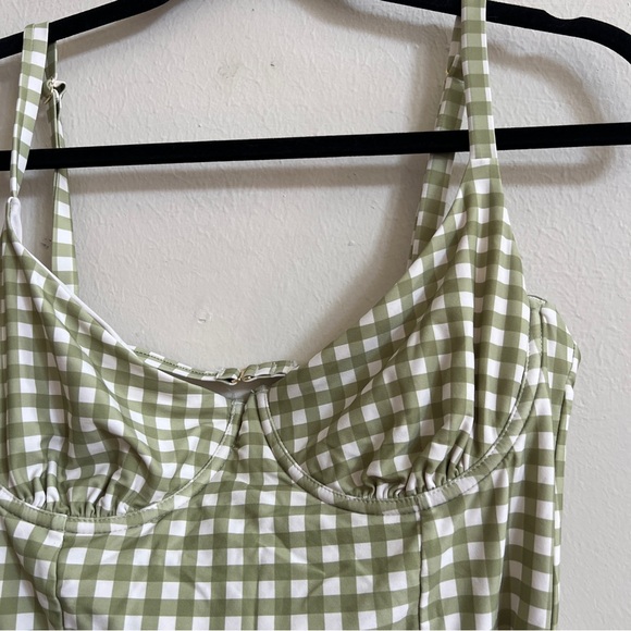 WeWoreWhat Danielle Gingham Vintage Green Belted One Piece Swimsuit - Picture 3 of 4